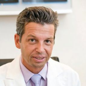 Primarius Prof. Dr. med. 
Thomas Grünberger 