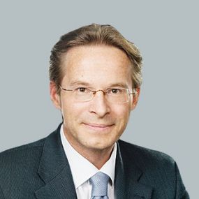 Prof. - Andreas Gruber - Wirbelsäulenchirurgie - 