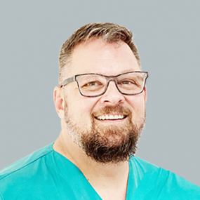 Dr. - Sascha  Ruggli - Implantologie - 