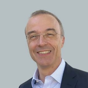 Dr. - Uwe Flötgen - Kniechirurgie - 
